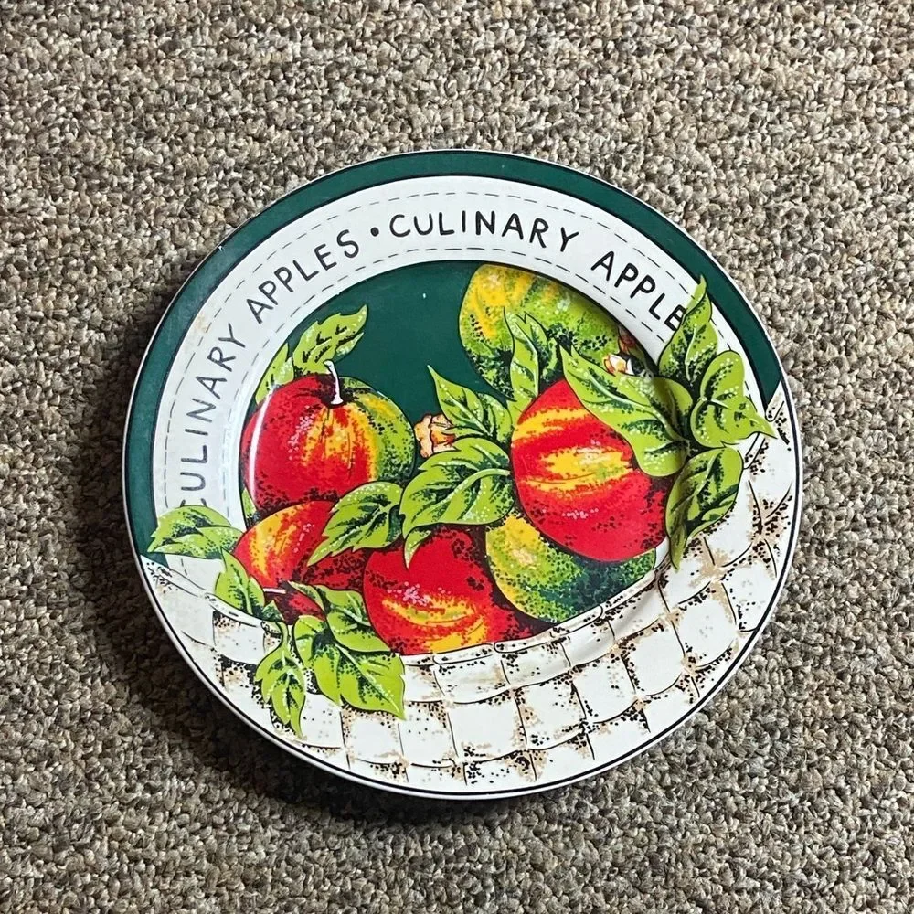 Gibson And American Atelier Set of 3 Decorative Apple Plates - Green Background